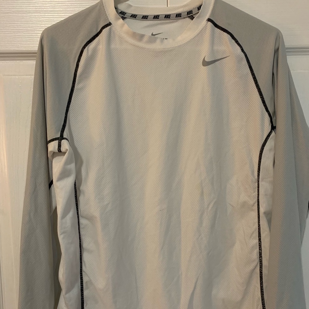 Nike Boy’s Dri-fit long sleeve shirt
